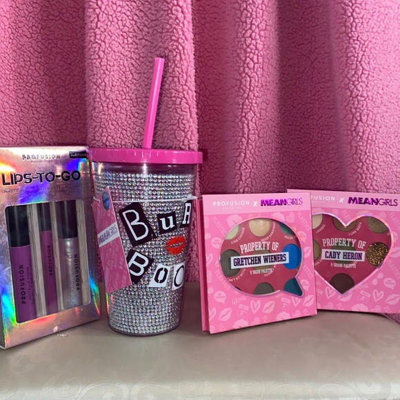 *LIMITED EDITION* New MEAN GIRLS Makeup and More 4pc Bundle - Picture 1 of 4